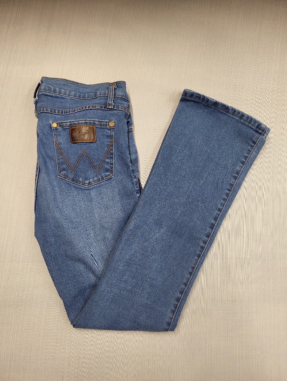 Wrangler Women’s Boot Cut Jeans Size 11  Medium Wash Denim Distressed Western